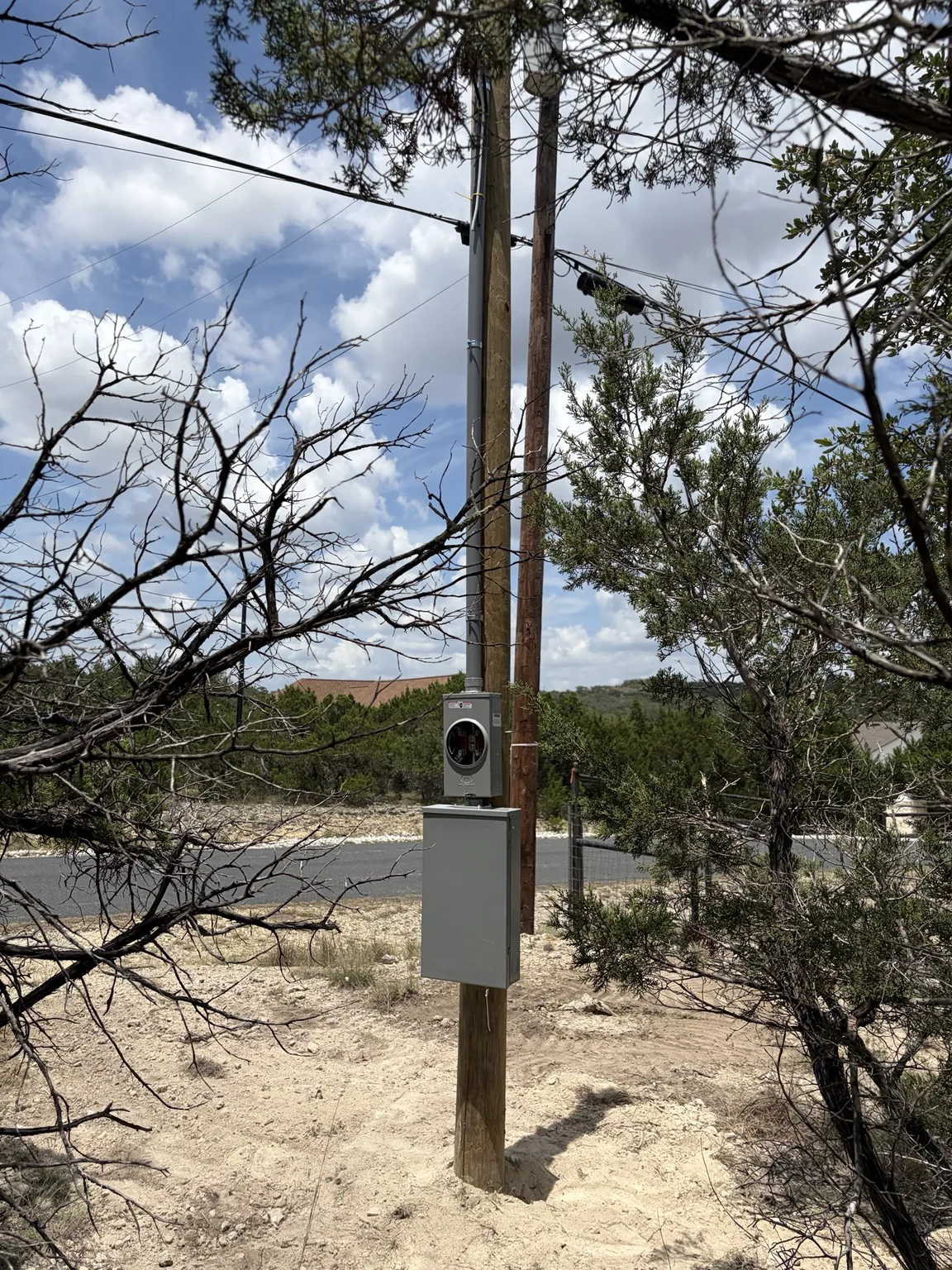 Meter loop and underground electrical service installation